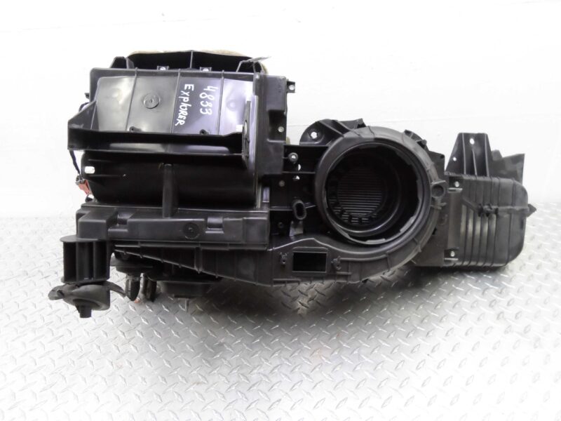 Изображение товара 133730 - 00133730 korpus otopitelya (pechki) Skoda Yeti