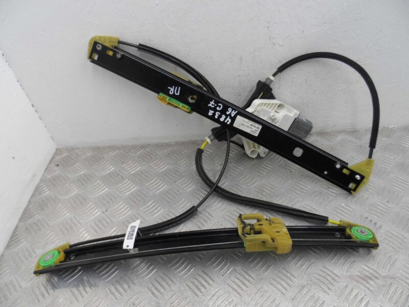 Изображение товара 134584 - 00134584 steklopodemnik perednij pravyj