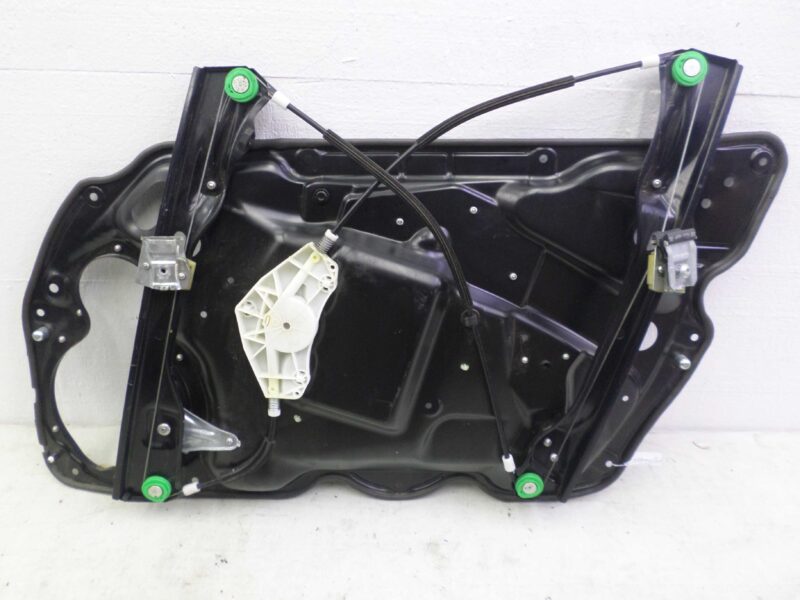 Изображение товара 134737 - 00134737 steklopodemnik perednij levyj Volvo S40