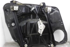 Изображение товара 134077 - 00134977 steklopodemnik perednij pravyj Ford Escort 2