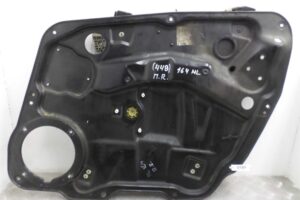 Изображение товара 134077 - 00134977 steklopodemnik perednij pravyj Ford Escort