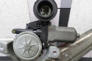 Изображение товара 135359 - 00135359 steklopodemnik zadnij levyj Subaru Legacy 1