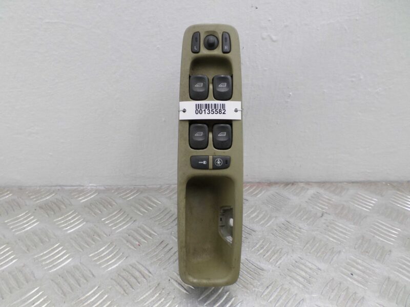 Изображение товара 135582 - 00135582 knopka steklopodemnika Volvo V40