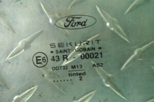 Изображение товара 135738 - 00135738 steklo dveri zadnej levoj 2