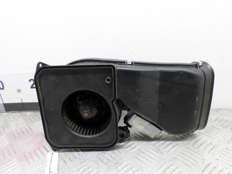 Изображение товара 135747 - 00135747 ventilyator otopitelya (motorchik pechki)