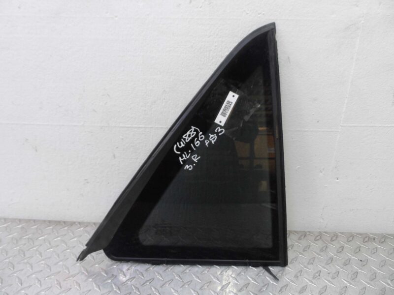 Изображение товара 135943 - 00135943 steklo dveri zadnej pravoj Ford Mondeo