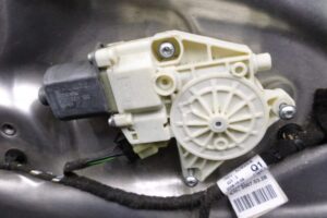 Изображение товара 135946 - 00135946 steklopodemnik perednij levyj Honda Ridgeline 2