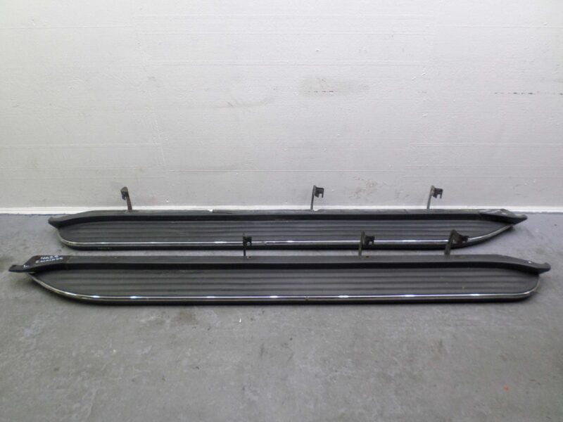 Изображение товара 136136 - 00136136 podnozhka levaya