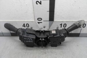 Изображение товара 136140 - 00136140 pereklyuchatel podrulevoj (strekoza) Subaru Legacy