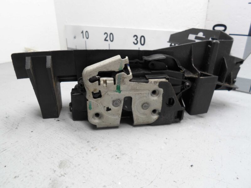 Изображение товара 136276 - 00136276 zamok dveri perednej levoj Chevrolet Aveo