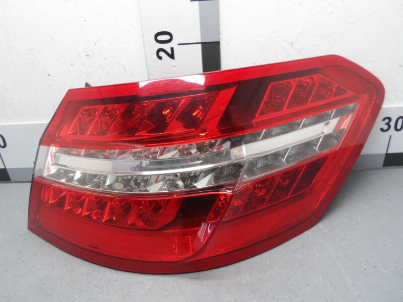 Изображение товара 136436 - 00136436 fonar kryla pravyj Ford Explorer