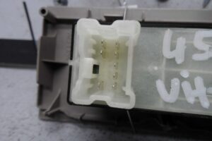 Изображение товара 136450 - 00136450 knopka steklopodemnika 2