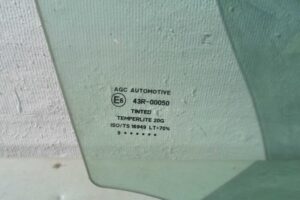 Изображение товара 136495 - 00136495 steklo dveri perednej pravoj Subaru Tribeca 1