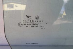 Изображение товара 136726 - 00136726 steklo dveri perednej pravoj 2