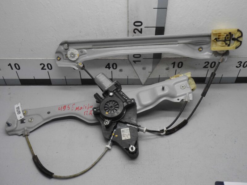 Изображение товара 136767 - 00136767 steklopodemnik perednij pravyj