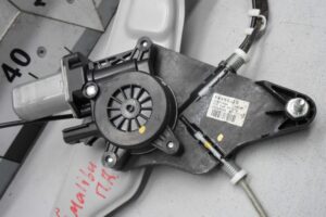 Изображение товара 136767 - 00136767 steklopodemnik perednij pravyj 2