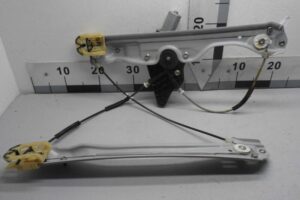 Изображение товара 136767 - 00136767 steklopodemnik perednij pravyj 3