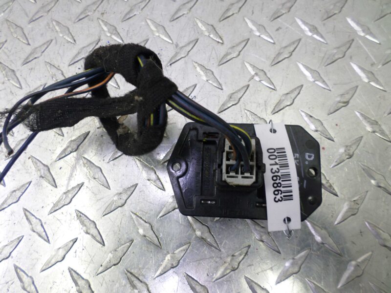 Изображение товара 136863 - 00136863 rezistor otopitelya Ford Transit Custom