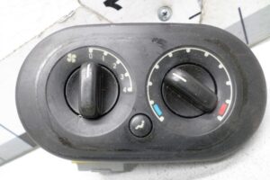 Изображение товара 136866 - 00136866 pereklyuchatel otopitelya BMW 4 Series