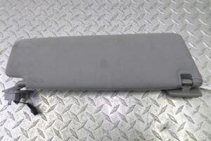 Изображение товара 136947 - 00136947 kozyrek solntsezaschitnyj Toyota Carina E 1