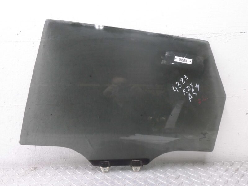 Изображение товара 136979 - 00136979 steklo dveri zadnej levoj