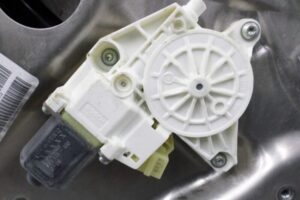 Изображение товара 137065 - 00137065 steklopodemnik zadnij levyj Honda Ridgeline 1