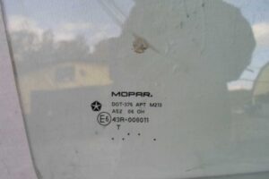 Изображение товара 137191 - 00137191 steklo dveri zadnej levoj 2