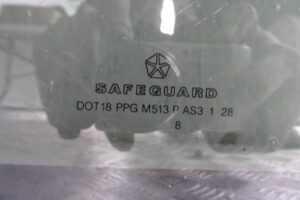 Изображение товара 137556 - 00137556 steklo kuzovnoe pravoe Peugeot 308 1