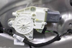 Изображение товара 137758 - 00137758 steklopodemnik perednij pravyj Honda Ridgeline 1