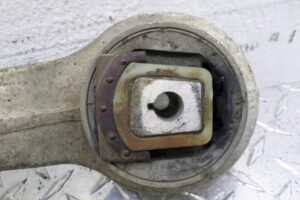 Изображение товара 137920 - 00137920 rychag perednij levyj nizhnij Toyota Carina E 3