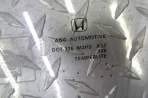 Изображение товара 137949 - 00137949 steklo dveri perednej levoj Renault Sandero 1