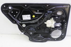 Изображение товара 137953 - 00137953 steklopodemnik zadnij levyj Volvo S40
