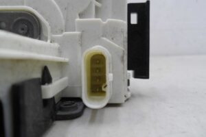 Изображение товара 137997 - 00137997 zamok dveri perednej pravoj 2