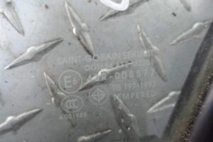 Изображение товара 138021 - 00138021 steklo dveri zadnej levoj Dodge Caravan 2