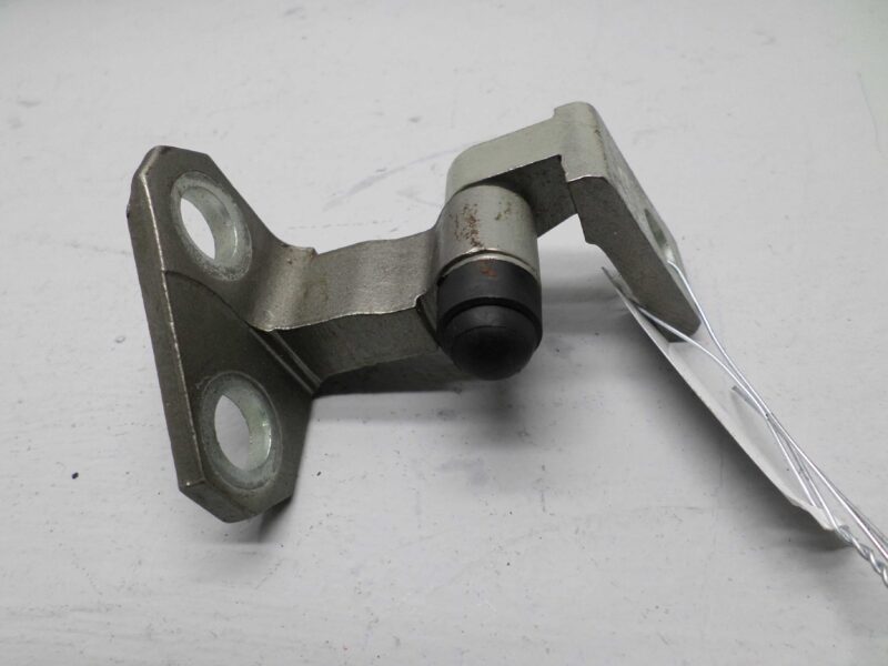 Изображение товара 138041 - 00138041 petlya dveri zadnyaya Volkswagen Lupo