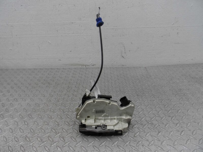 Изображение товара 138042 - 00138042 zamok dveri zadnej levoj Volkswagen Lupo