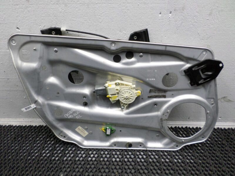 Изображение товара 138113 - 00138113 steklopodemnik perednij levyj Ford Transit