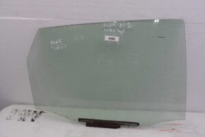 Изображение товара 138599 - 00138599 steklo dveri zadnej pravoj Skoda Fabia