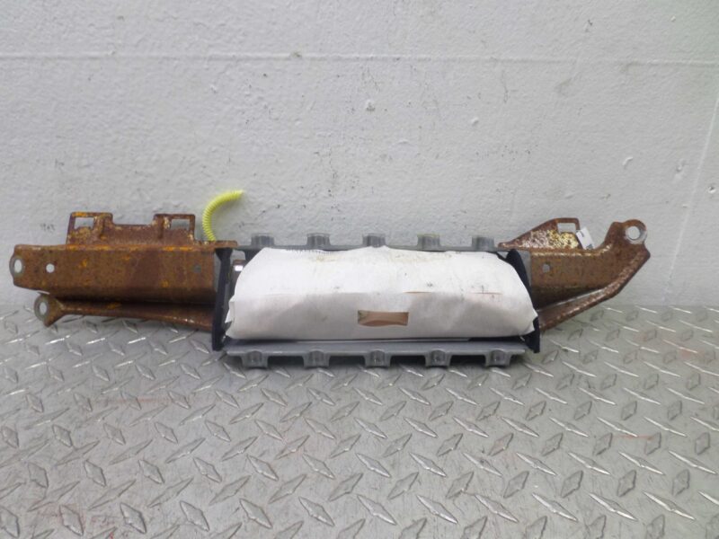 Изображение товара 138828 - 00138828 podushka bezopasnosti zaschity kolenej Subaru Legacy