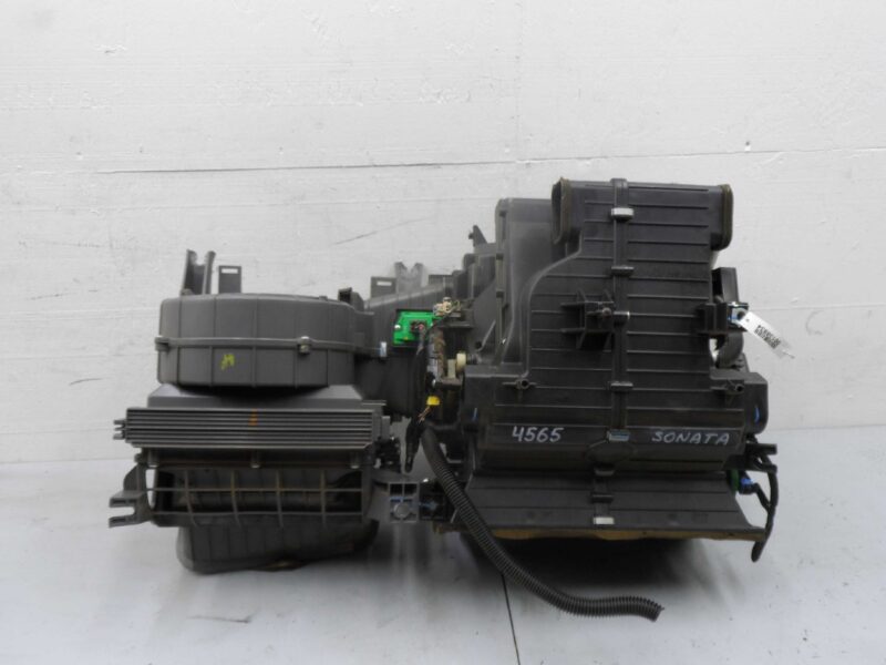 Изображение товара 138934 - 00138934 korpus otopitelya (pechki)