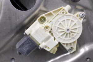 Изображение товара 139086 - 00139086 steklopodemnik zadnij levyj Honda Ridgeline 2