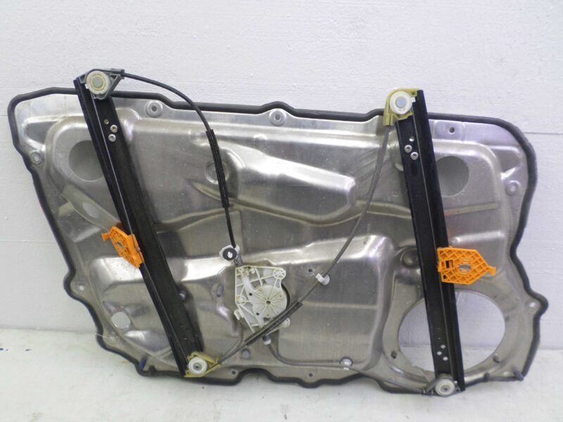 Изображение товара 139196 - 00139196 steklopodemnik perednij pravyj