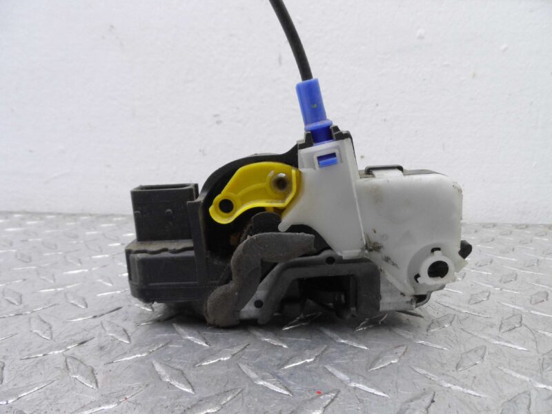 Изображение товара 139269 - 00139269 zamok dveri perednej levoj