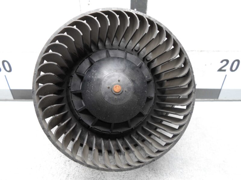 Изображение товара 139369 - 00139369 ventilyator otopitelya (motorchik pechki)
