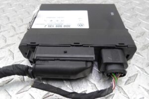Изображение товара 139702 - 00139702 blok upravleniya tsentralnym zamkom Toyota Carina E 3