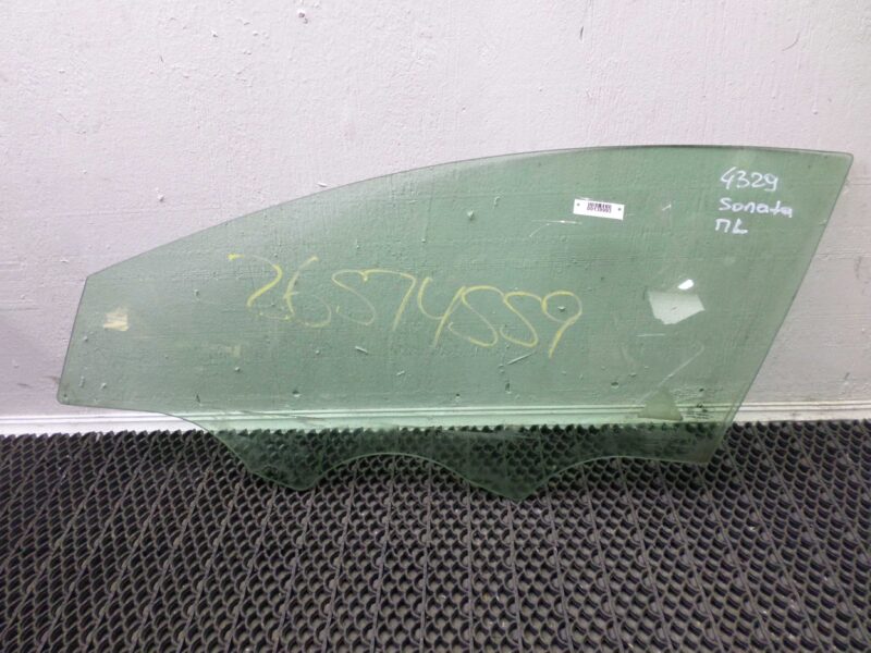 Изображение товара 139993 - 00139993 steklo dveri perednej levoj