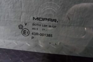 Изображение товара 140153 - 00140153 steklo kuzovnoe pravoe 2