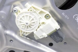 Изображение товара 140205 - 00140205 steklopodemnik zadnij pravyj Ford Transit 2