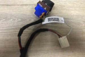 Изображение товара 140443 - 00140443 knopka salona Toyota Corolla Verso 1