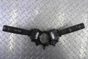 Изображение товара 140685 - 00140685 pereklyuchatel podrulevoj (strekoza) 1